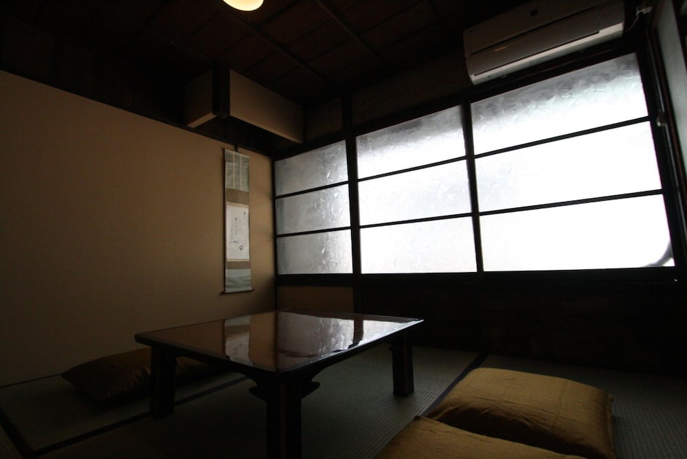 HARUYA Umekoji - Hostel