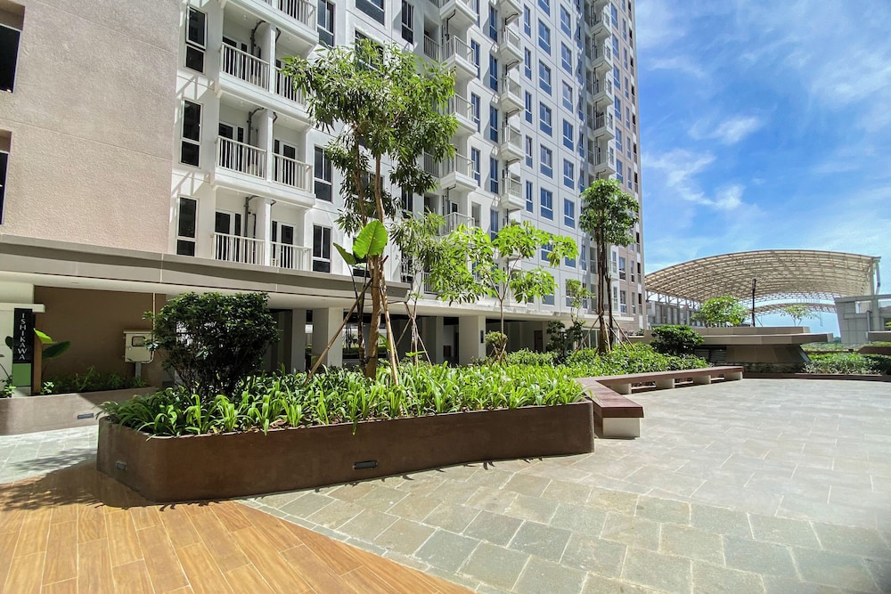 2Br Near Shopping Hub At Tokyo Riverside Pik 2 Apartment