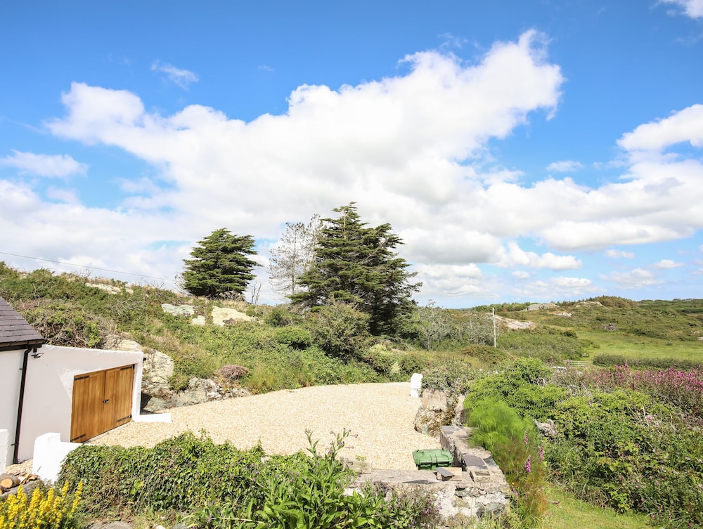 Plas Coch Rhoscolyn