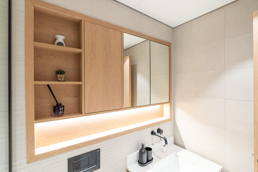 Spacious and Stunning Studio in The Heart of JVC