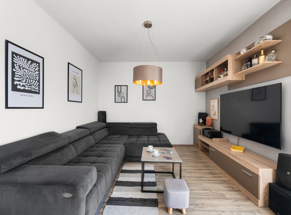 Premium Apartment With Patio