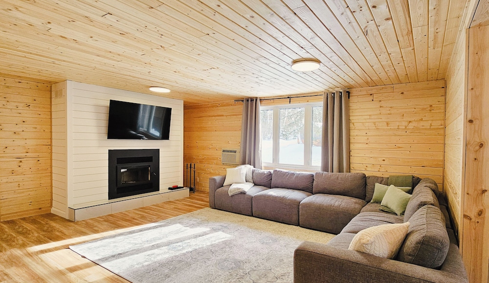Faloma Lakeside Cabins