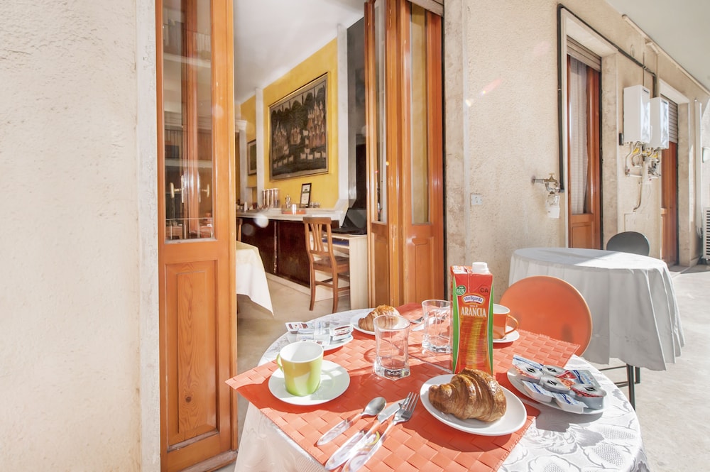 Kosher B&B The Home in Rome