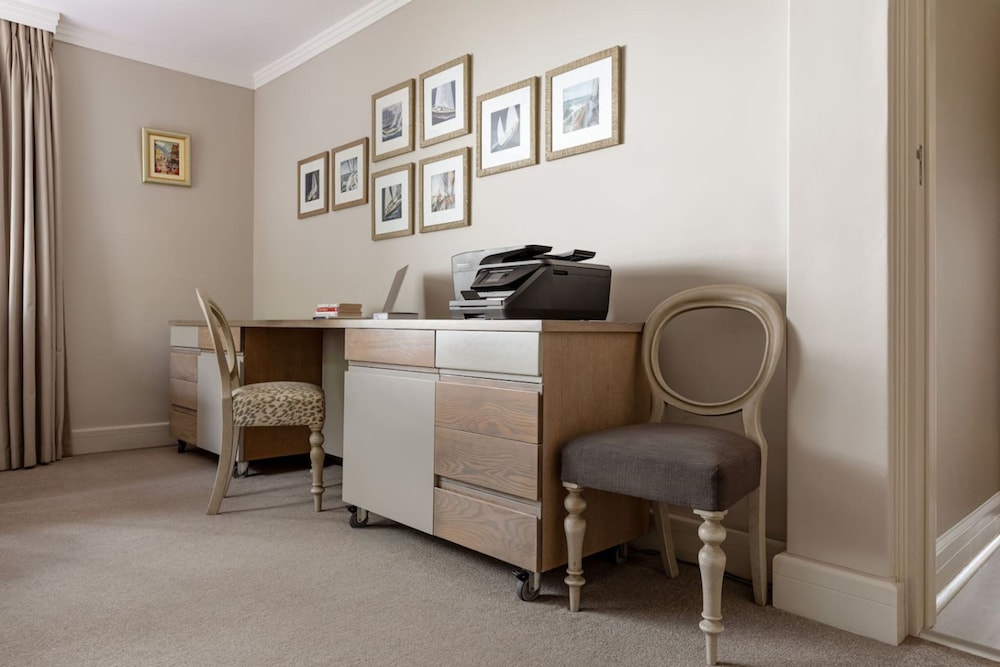 Bantry Place - Luxury Apartment