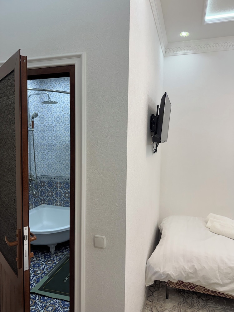 Meros Guest House