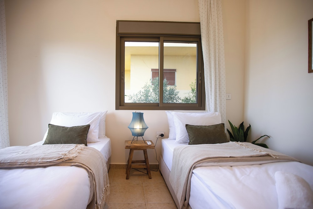 Akl - Chic Apts & Balconies in Batroun