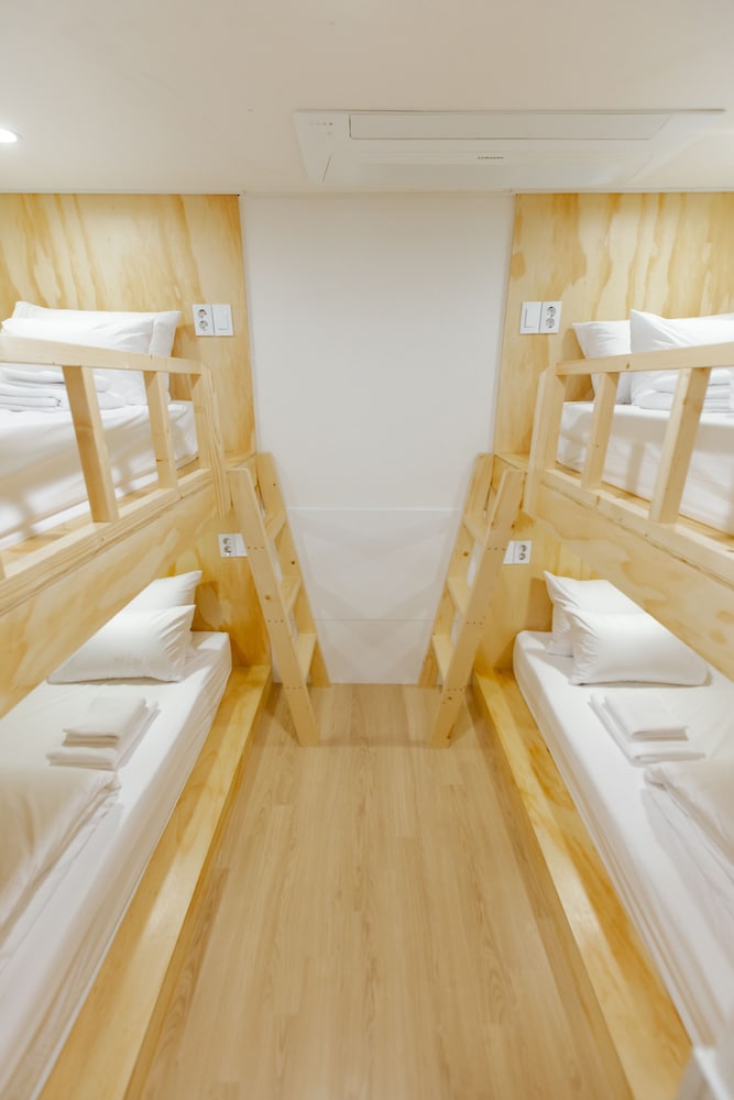 Step Inn Myeongdong 1 46