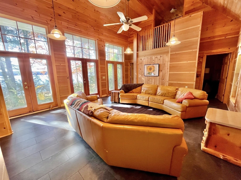 Bear Point Limit 15 7 Bedroom Villa