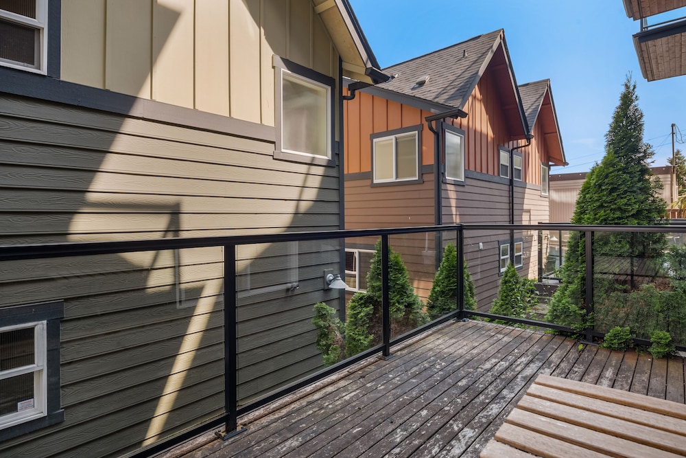 Seattle Vacation Home - The Port
