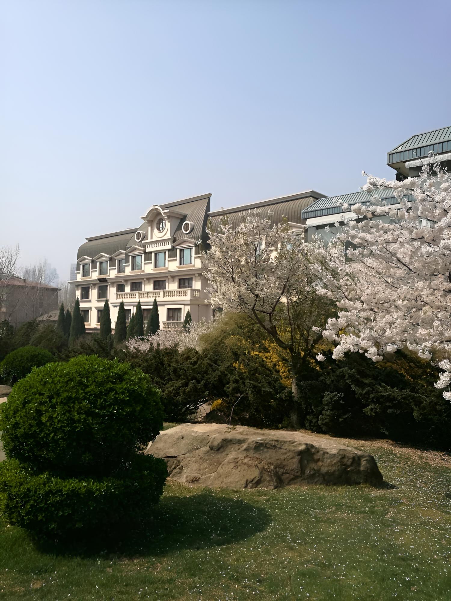 Dalian Nanshan Garden Hotel