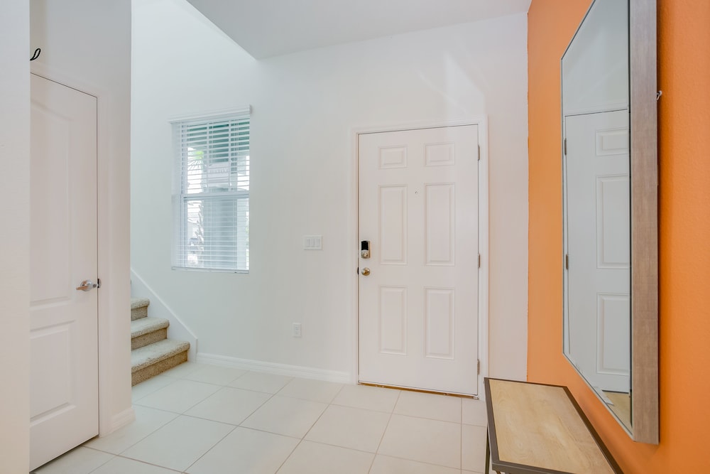 5 Bedroom 5 Bath Villa - Image 4