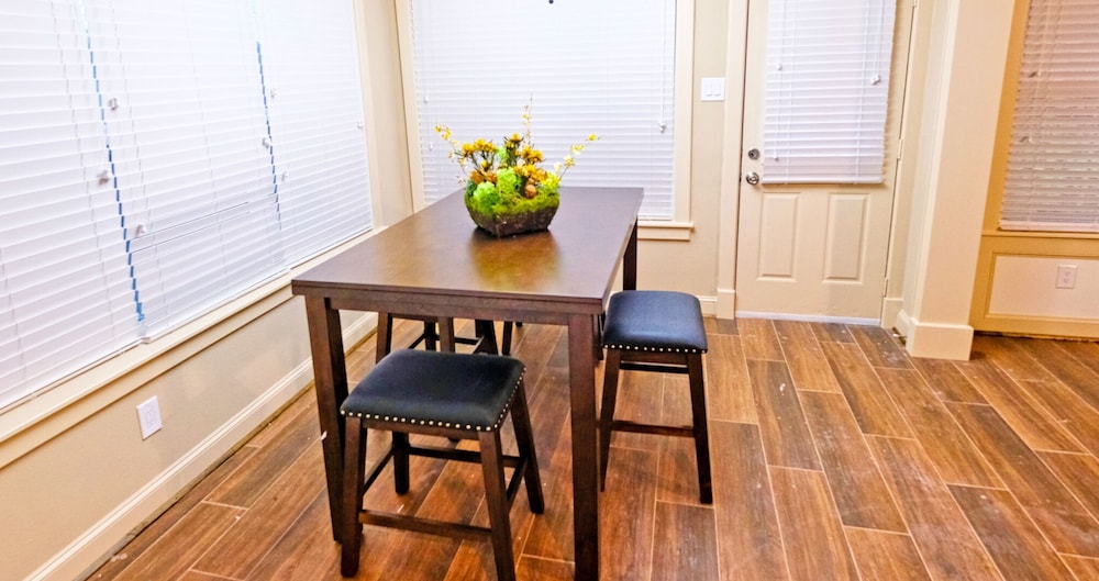 3Bdrm 2Bath 3Beds - George Bush IAH Area view 5