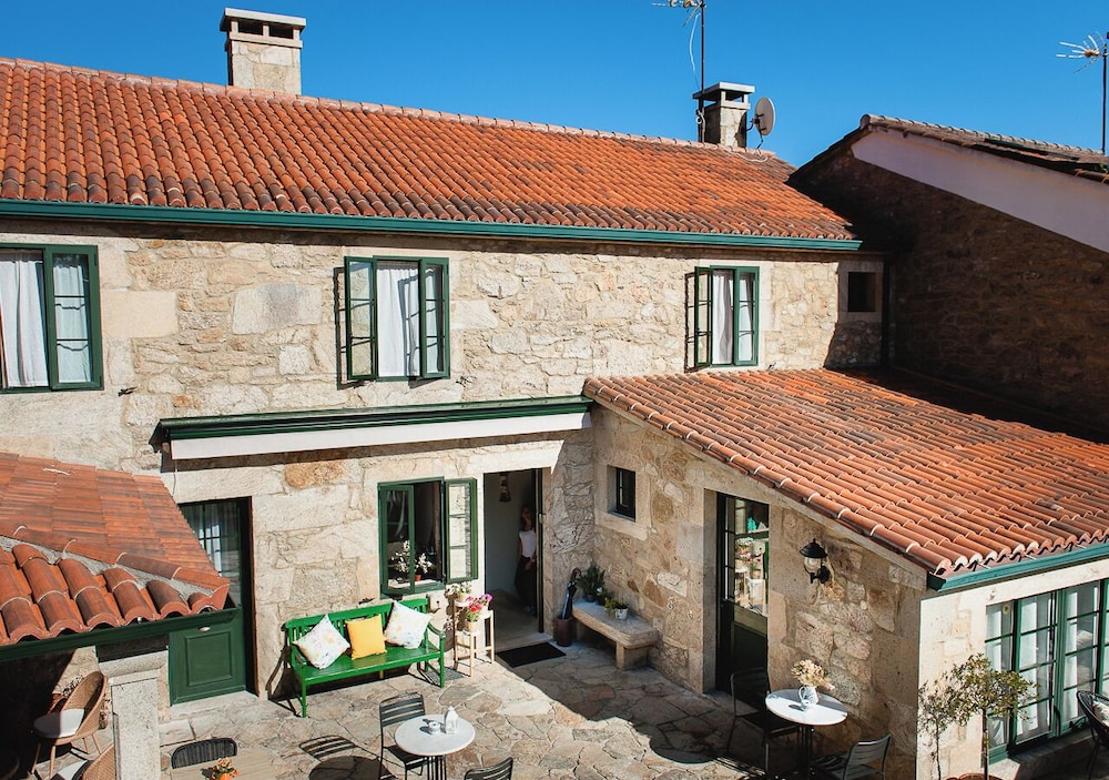 CASA DE COSTOIA