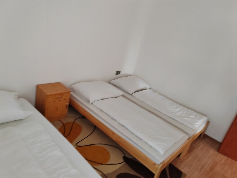 Nora Guesthouse Bed and Breakfast view 2