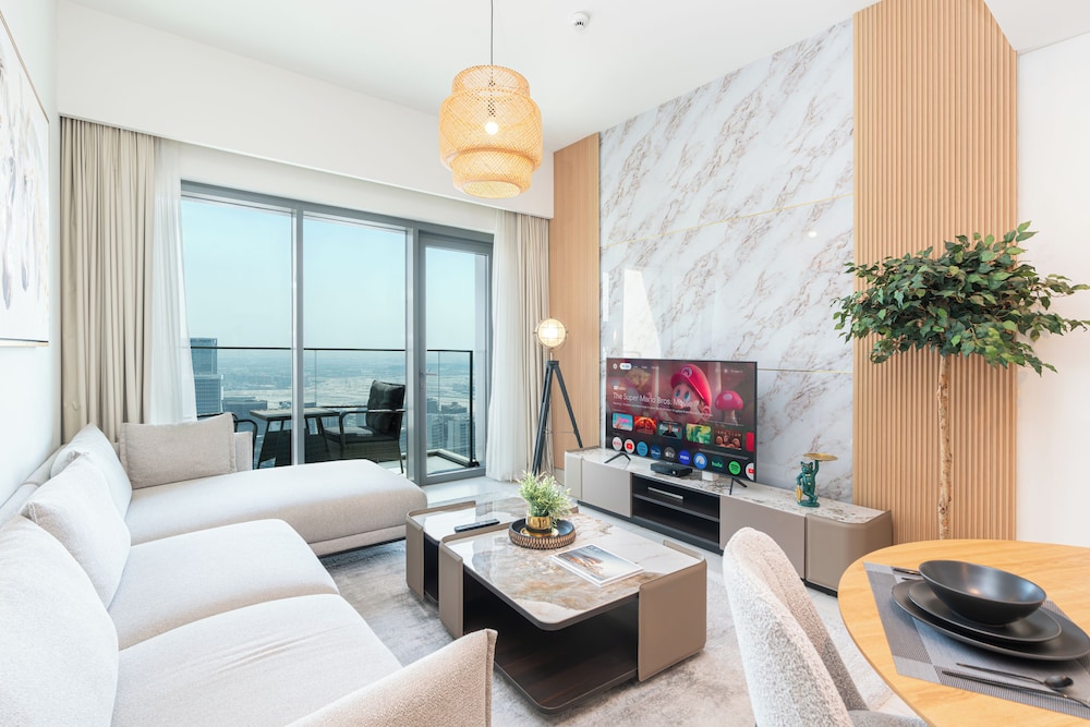 PVH - Elevated 1BR - Burj Royale