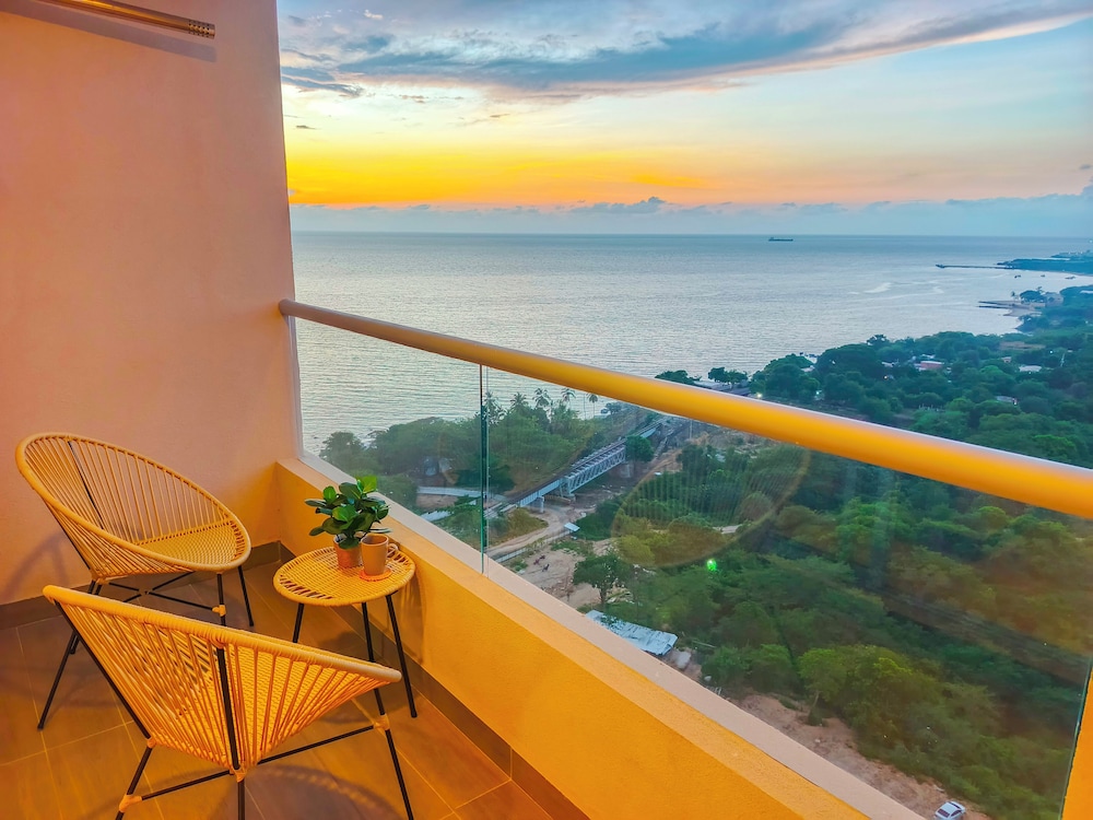 Santa Marina Luxury Stay - Ocean View