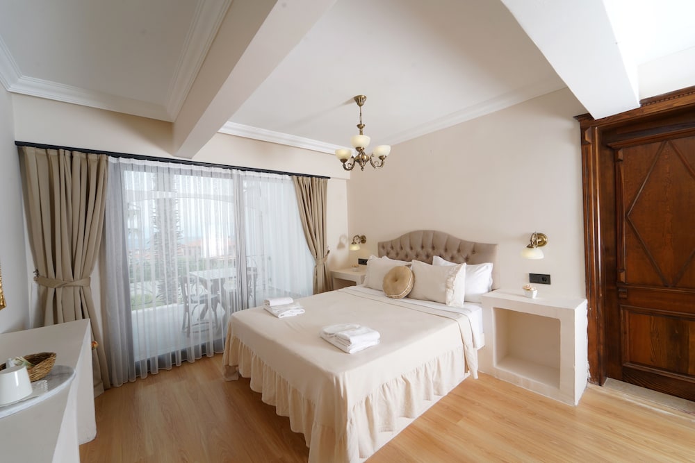 Cunda House Küçük Otel - Image 30