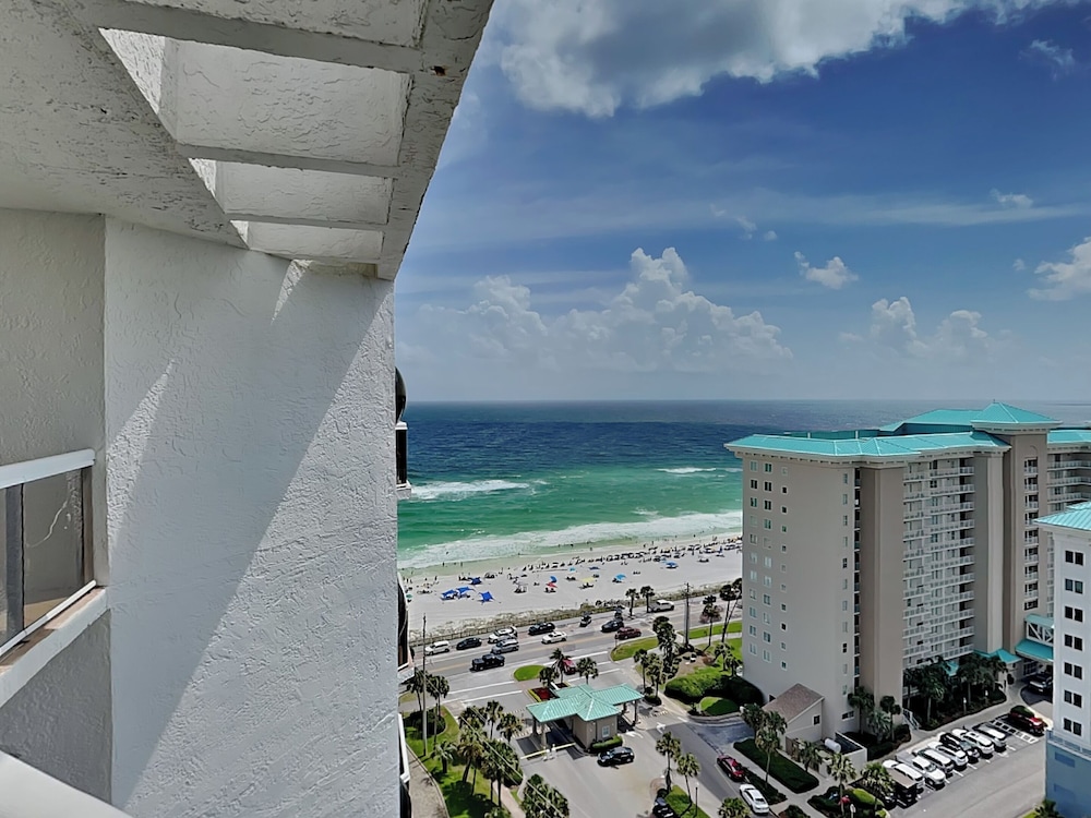 Surfside #1610 by Southern Vacation Rentals