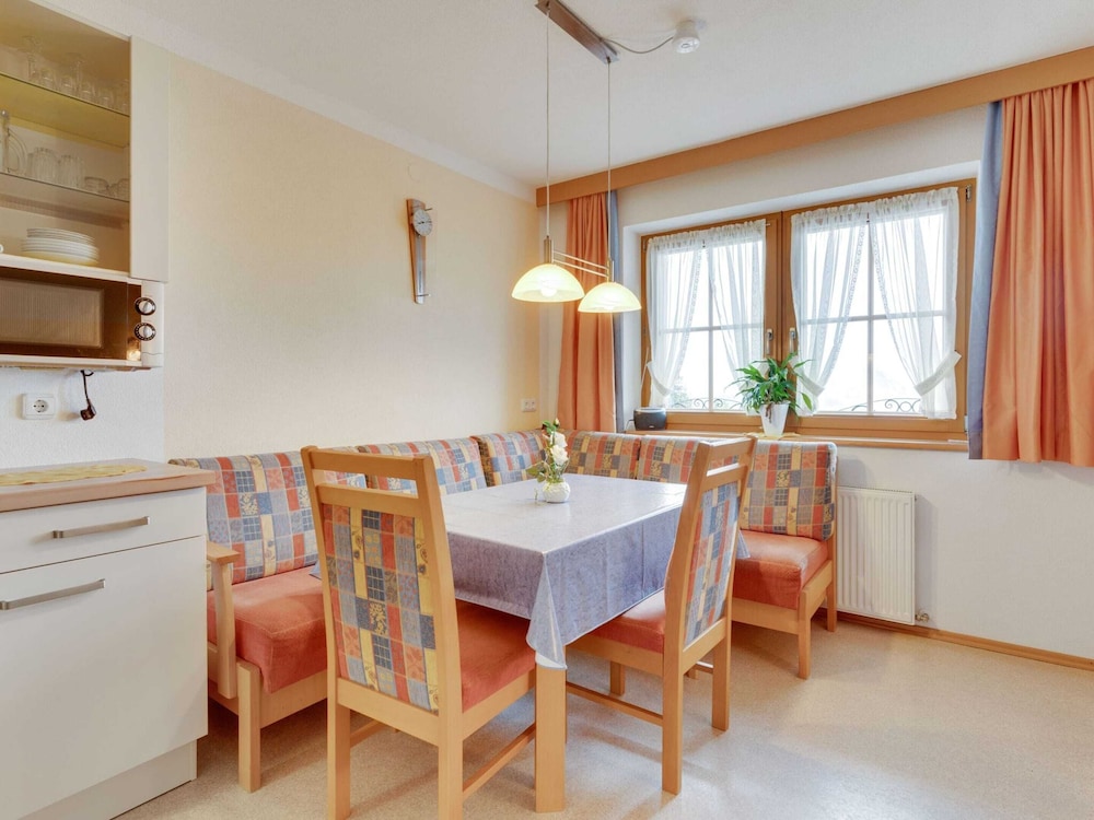 Quaint Apartment in Hainzenberg near Horbergbahn view 3