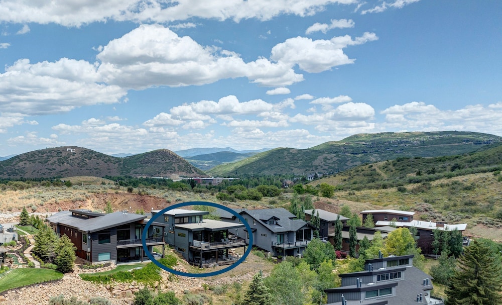 Nine Peaks 4 Bedroom Home