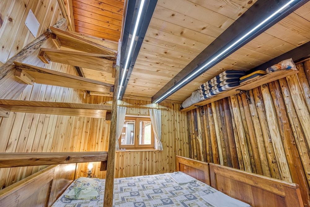 Enchanted Cosy Chalet Kalanka