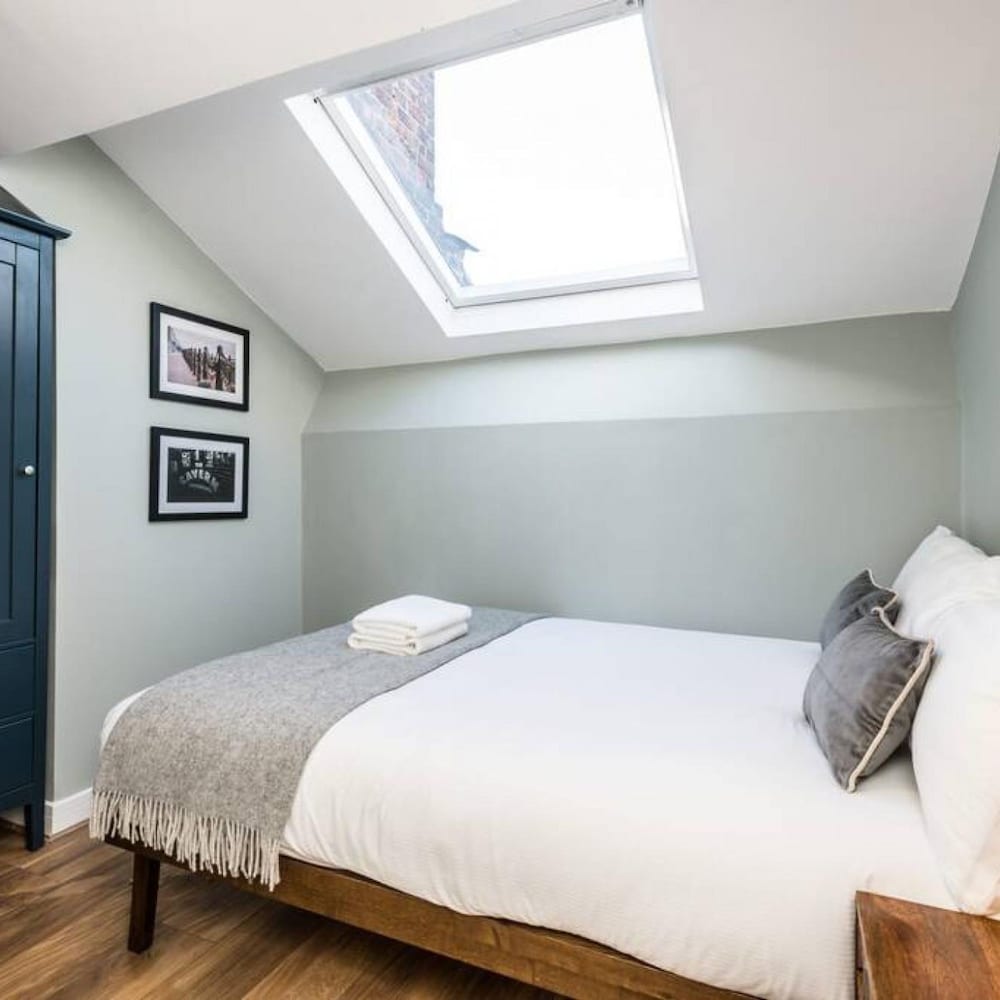 Host Apartments Catharine Quarters III