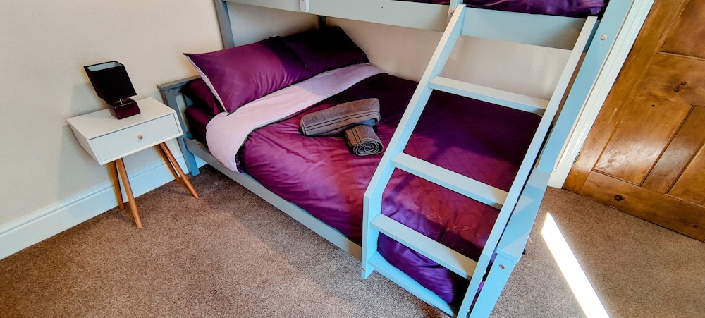 Rhubarb Terrace on the Coast - Sleeps 1-6 view 4