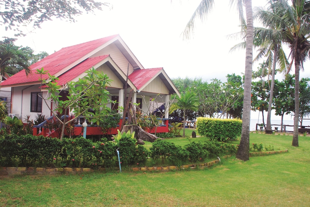 Lanta Emerald Bungalow