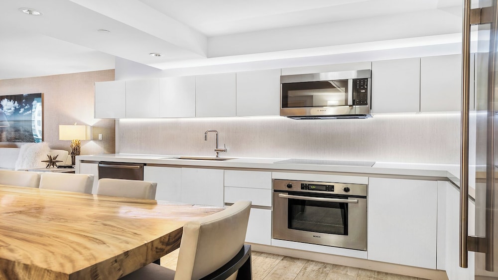 Luxury Vacation Rentals at 1 Hotel & Homes by LRMB