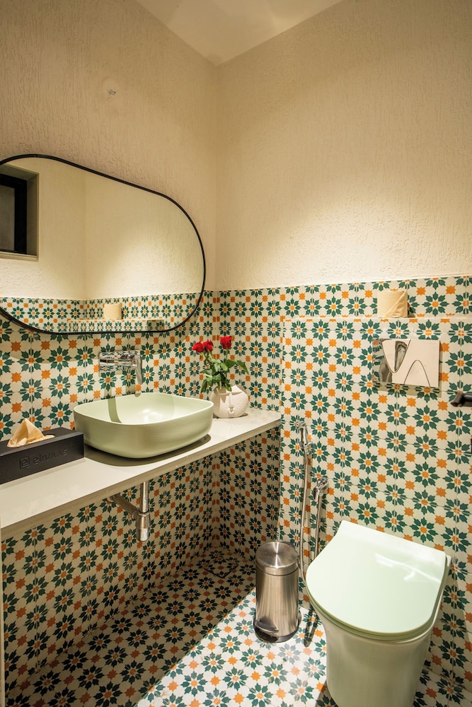 ELIVAAS Kamerios Brisa 1BHK with Jacuzzi