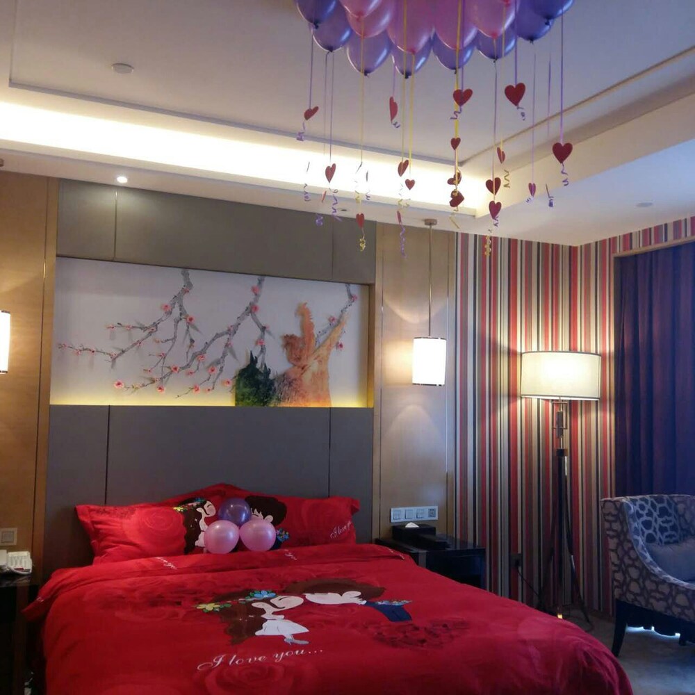 Ramada Yiyang Taojiang