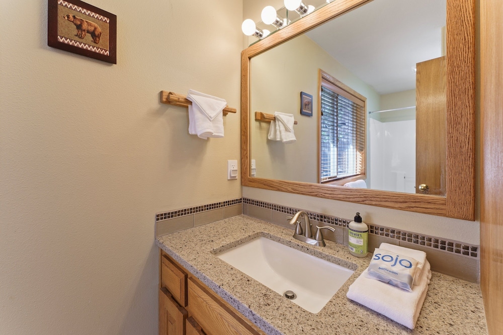 7 Vine Maple 4 Bedroom Home