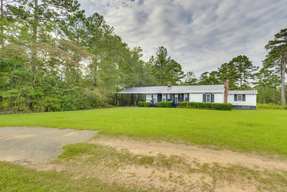 Deck & Grill: Thomasville 'house in the Pines' view 4