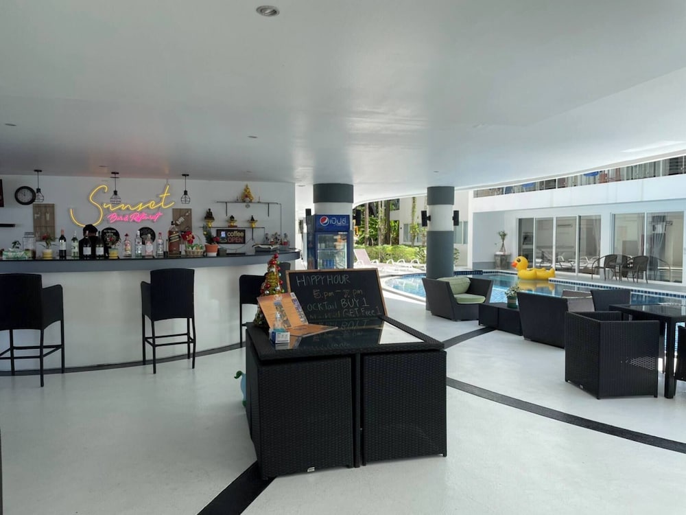 B12 - 2 Bedroom Condo With Pool Access, Karon Beach