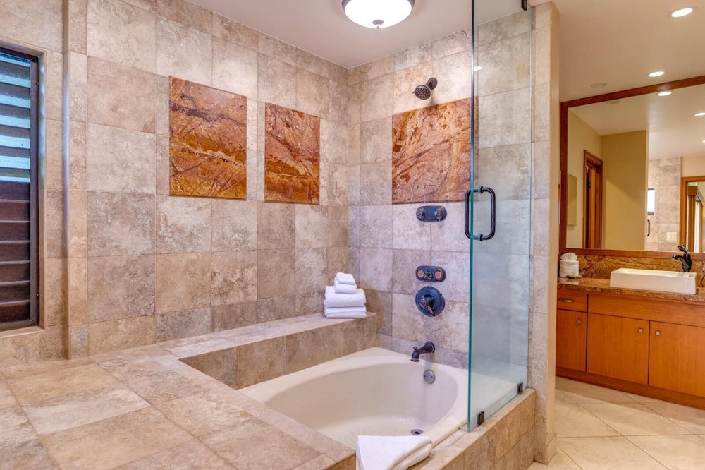 Kapalua Ridge Villas by KBM