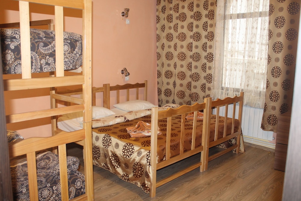 Old Yerevan Hostel & Tours