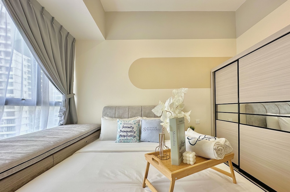 Country Garden Danga Bay Sea View Homestay by Stayrene