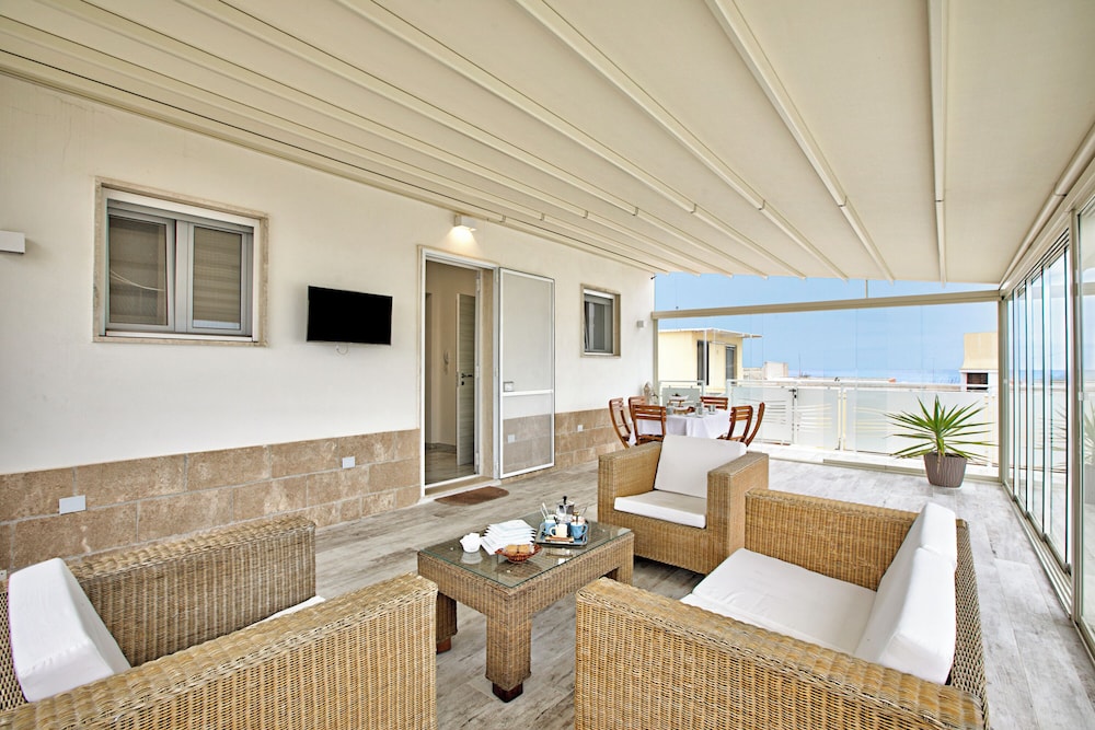 Villa Na' Lu' 2 With Sea View