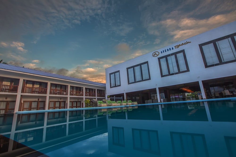 Avenra Beach Hotel