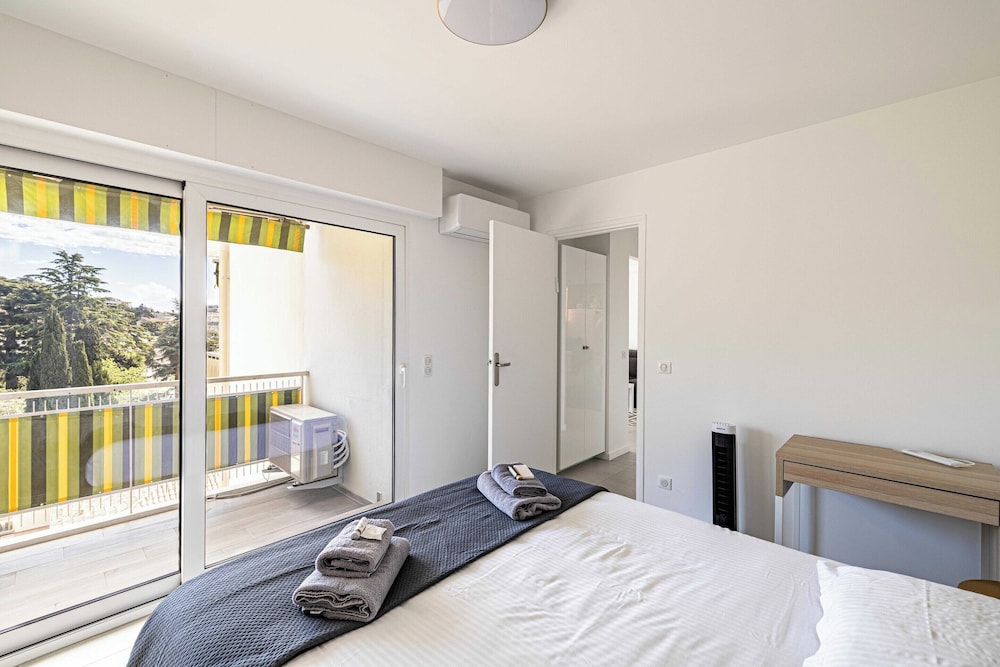 Elegance and Serenity With Terrace, View & A/C view 3