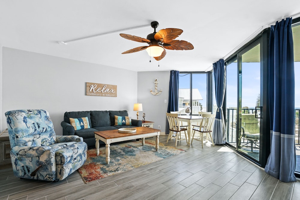 Sunbird Beach Resort By PHG