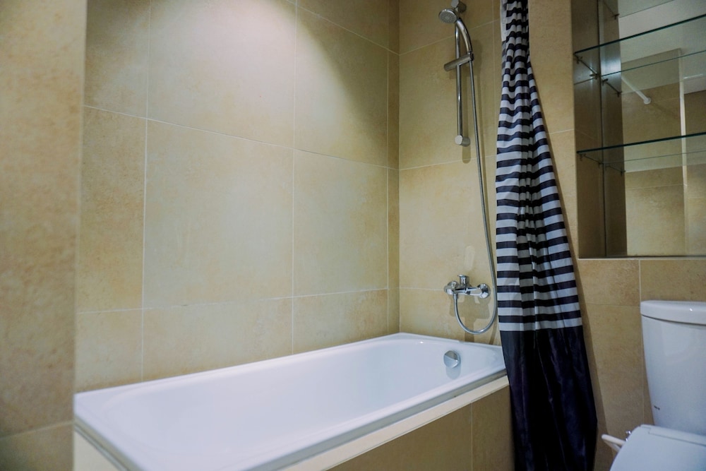 Nice 2Br At Branz Bsd City Apartment