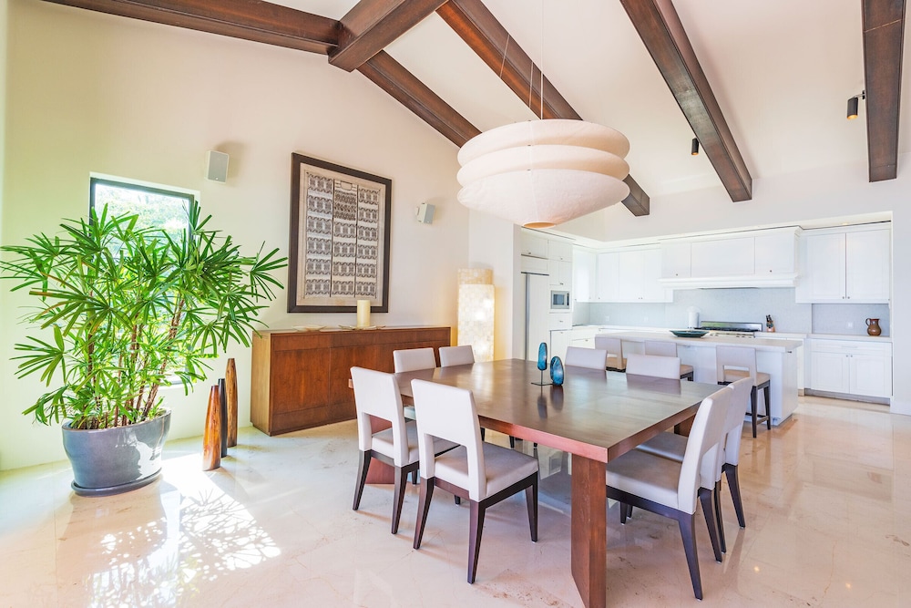 Gorgeous 4 Bedroom Condo - Property Image 19