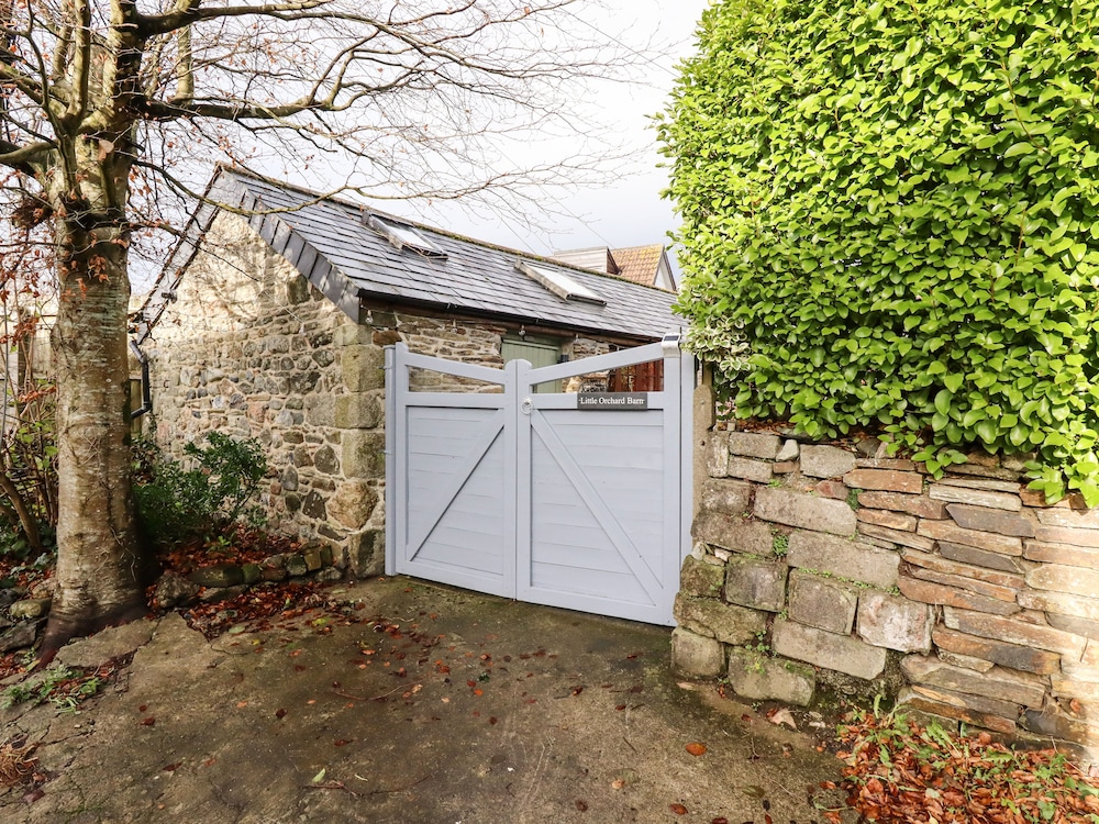 Little Orchard Barn