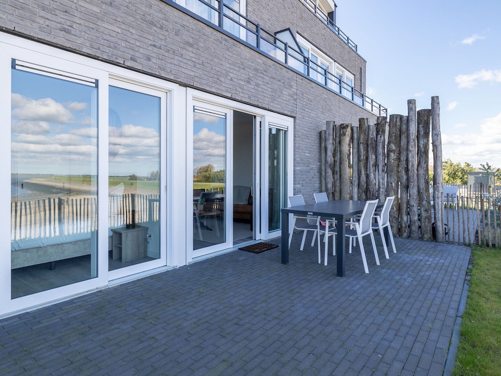 Apartment in Sint-annaland by the Harbor