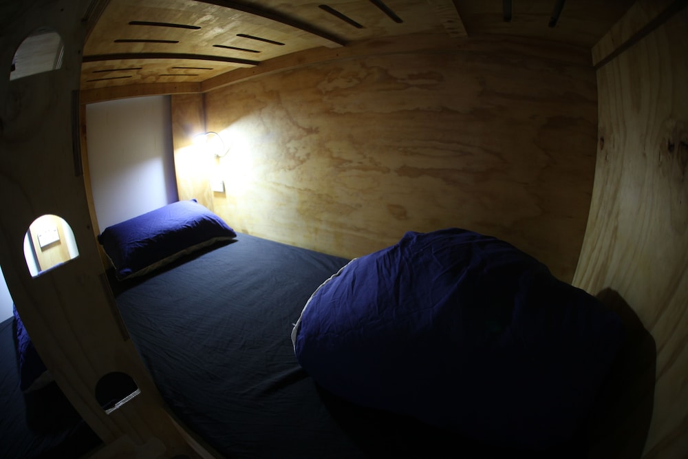 Adventure Inn Marahau - Hostel view 4