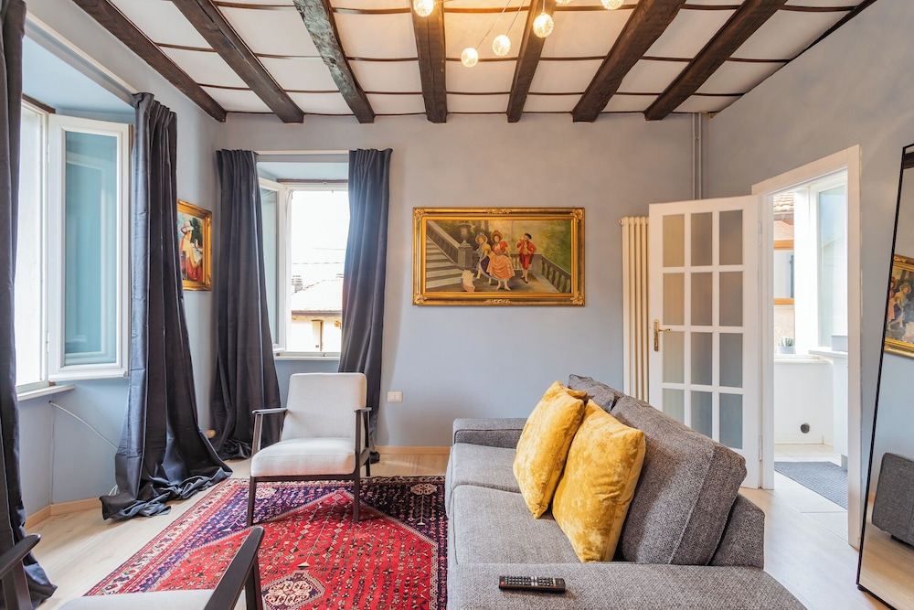 Villetta Panebianco Home in Castagna 11 by Rent all Como