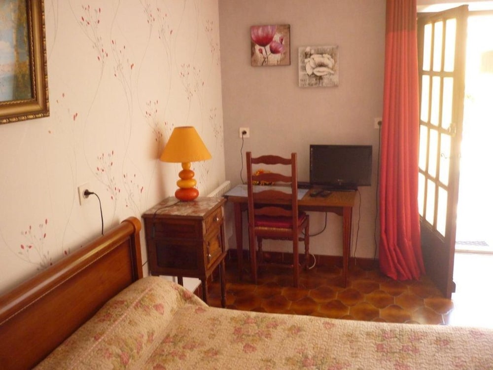 Photo 8