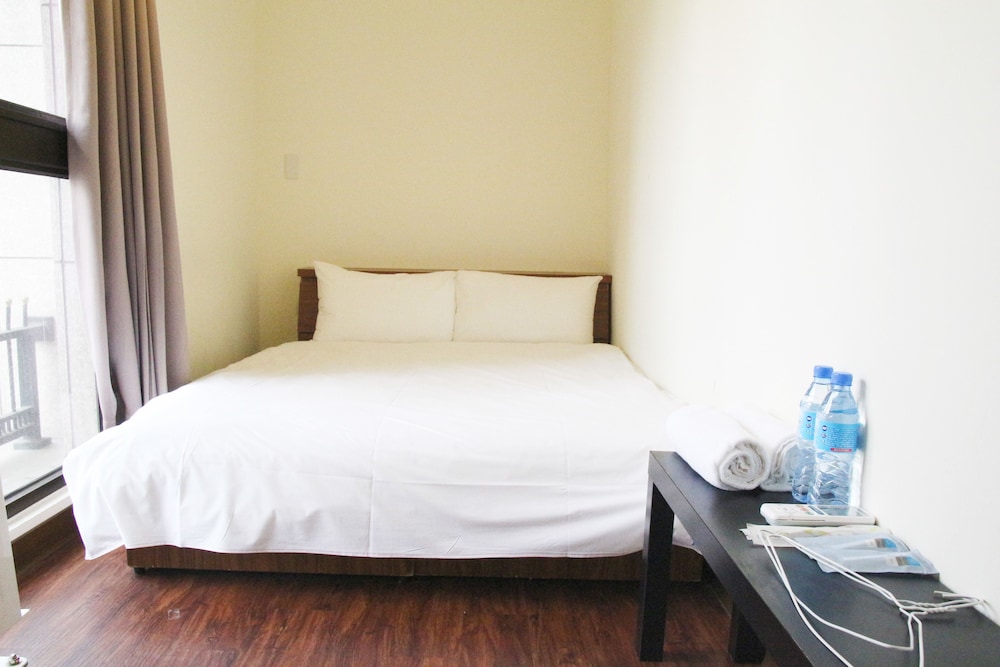 StarBox Hostel
