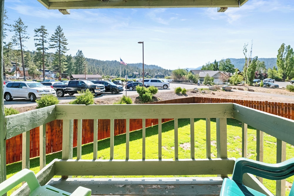 Lakeview Condo